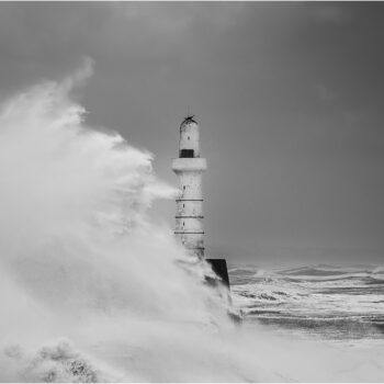 Stormy Sea 168 M2